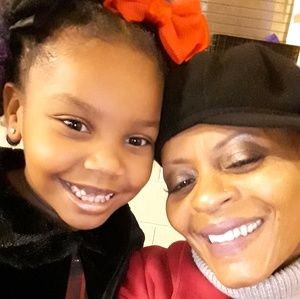 Meet your Posher, Deidra